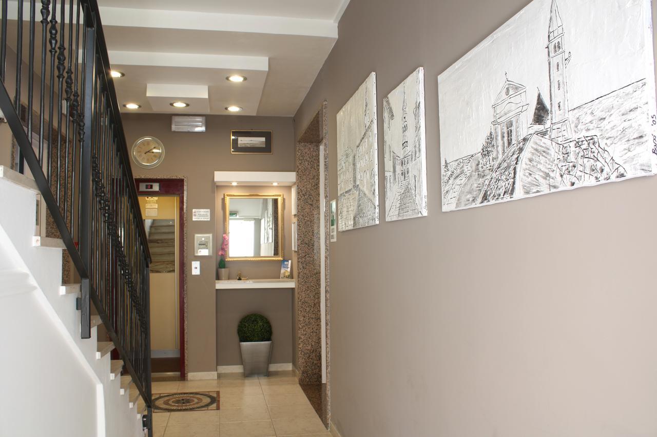 Hotel Helga Каорле Экстерьер фото